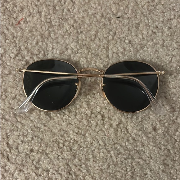 Ray-Ban Round Sunglasses Black and Gold main image 3